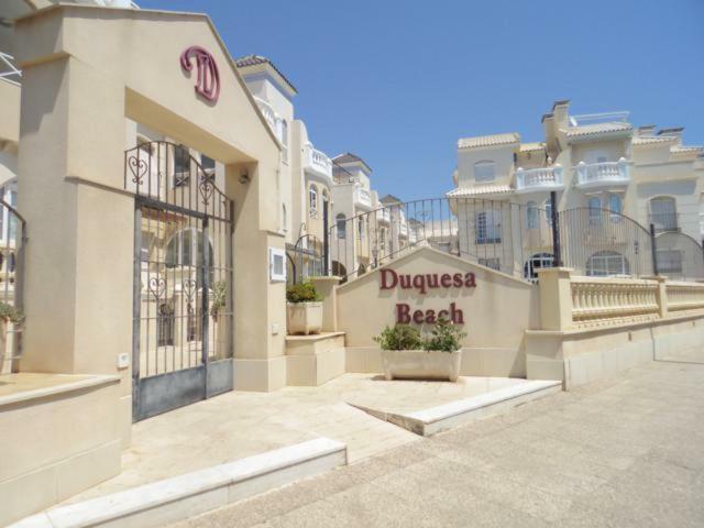 Duquesa Beach 1ª Linea De Mar ตอร์เรเวียคา ภายนอก รูปภาพ